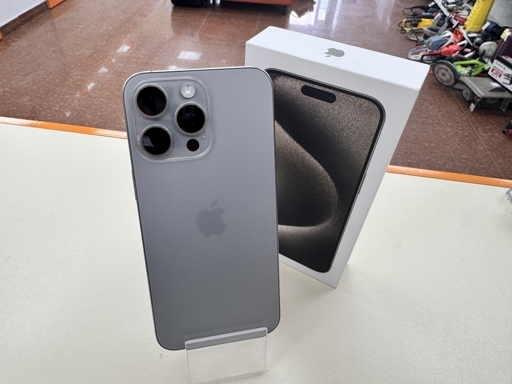 Смартфон Apple iPhone 15 Pro Max 256Gb