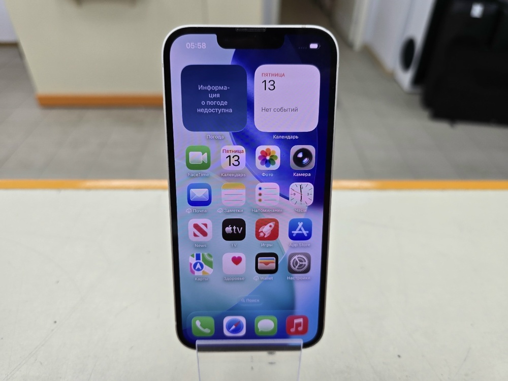 Смартфон Apple iPhone 13 128Gb