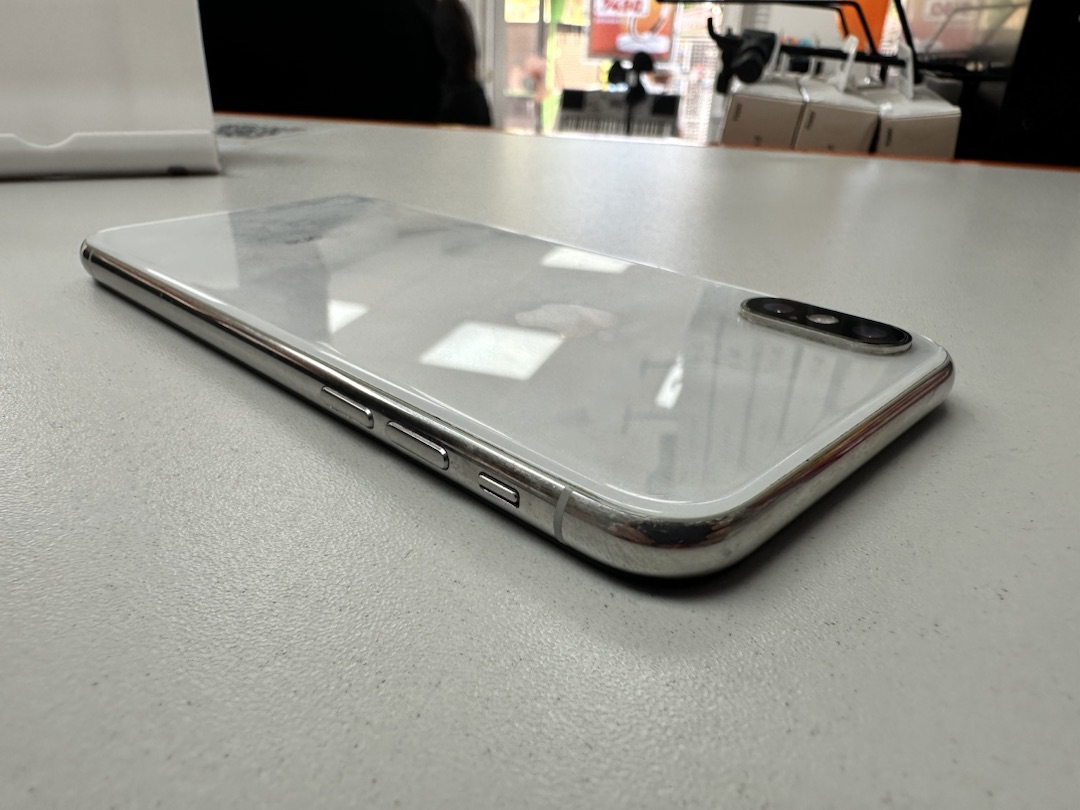 Смартфон Apple iPhone X 256Gb