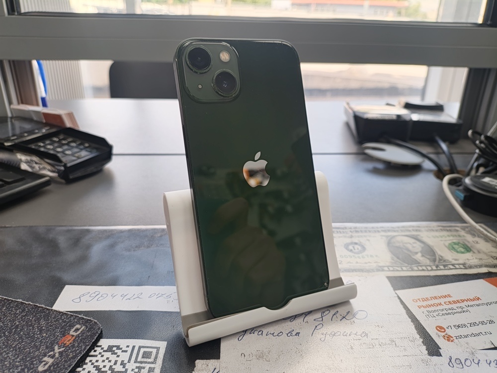 Смартфон Apple iPhone 13 128Gb