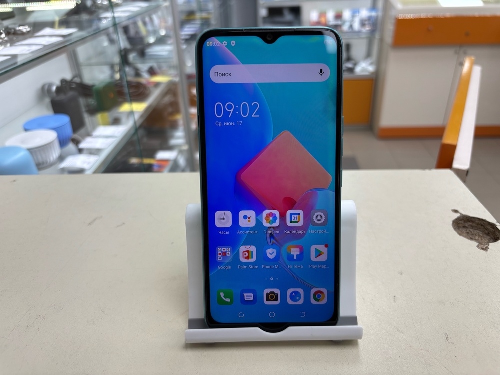 Смартфон Tecno Spark 8C 4/64