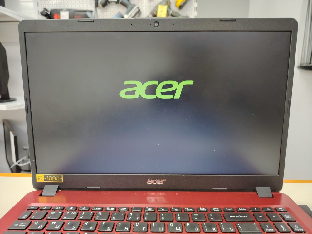 Ноутбук Acer; Core i5-8265U, GeForce MX150 (10 W), 6 Гб, Нет, 1 Tb