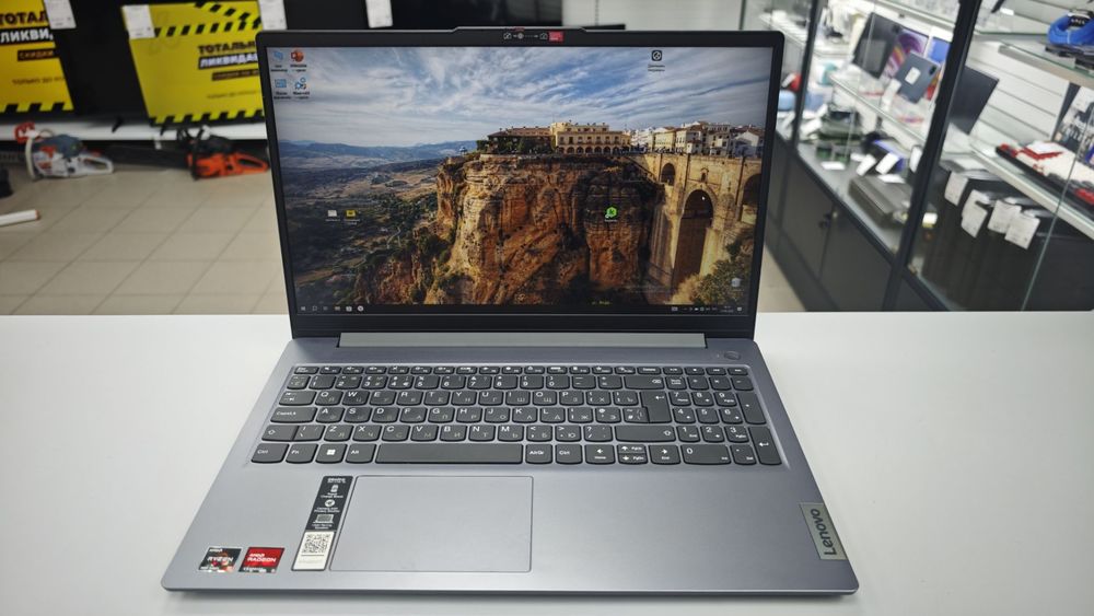 Ноутбук Lenovo IDEAPAD Slim 3; Ryzen 5 7520U, Radeon 610M, 16 Гб, 512 GB, Нет