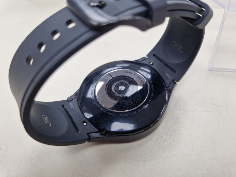 Смарт-часы Samsung Galaxy Watch 4 46mm