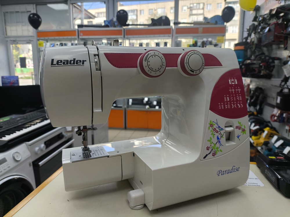 Швейная машина Leader Paradise