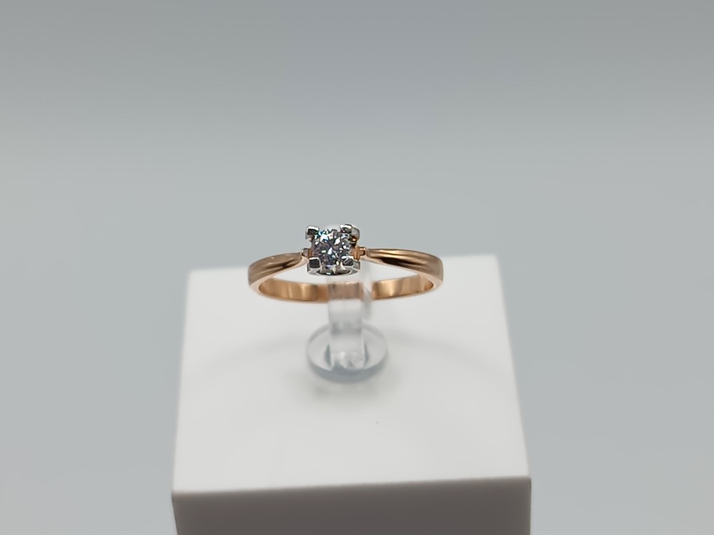 КОЛКМ585 КОЛЬЦО С КАМНЕМ (Au 585)