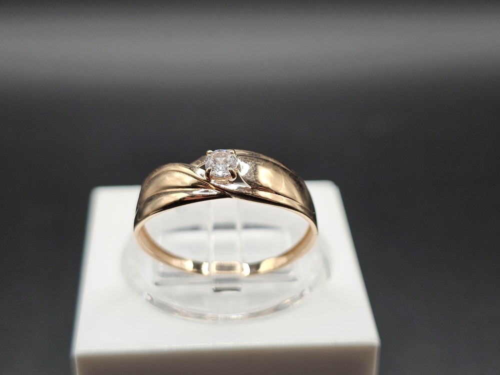 КОЛКМ585 КОЛЬЦО С КАМНЕМ (Au 585)