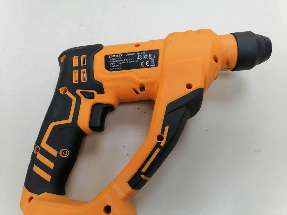 Перфоратор Deko DKCH20