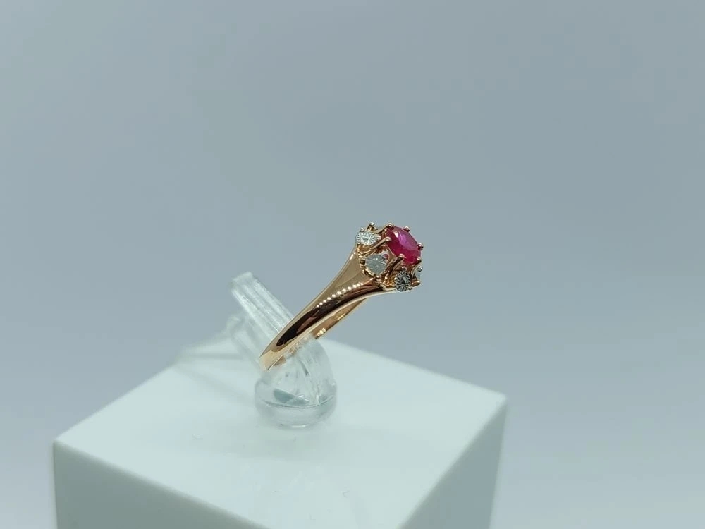 КОЛКМ585 КОЛЬЦО С КАМНЕМ (Au 585)