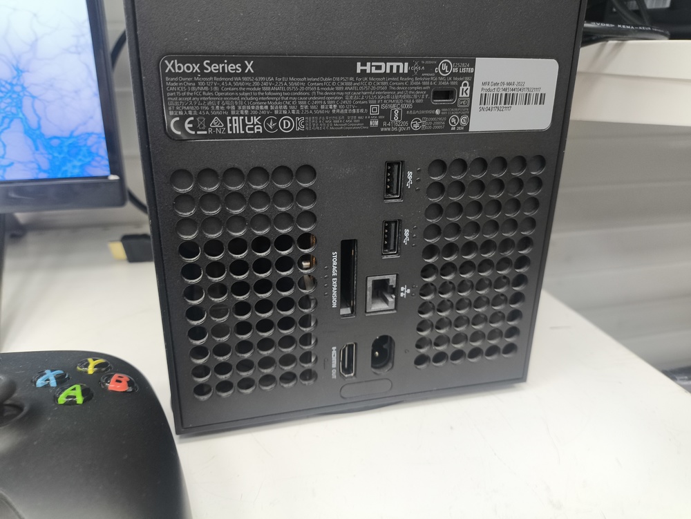 Игровая приставка Xbox Series X 1Tb