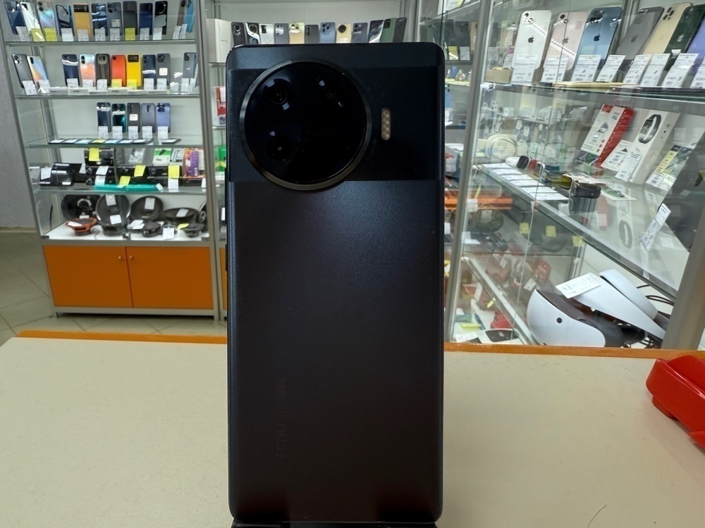 Смартфон Tecno Spark 20 Pro+ 8/256