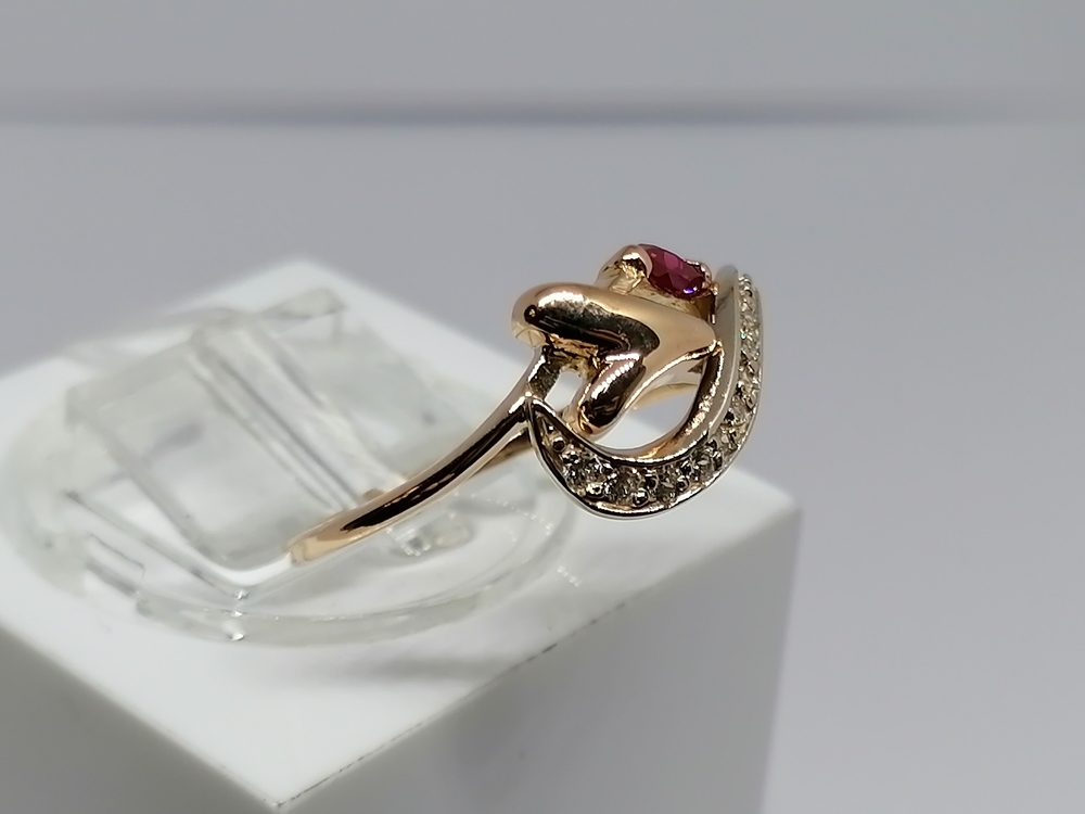 КОЛЬЦО С КАМНЯМИ (Au 585)