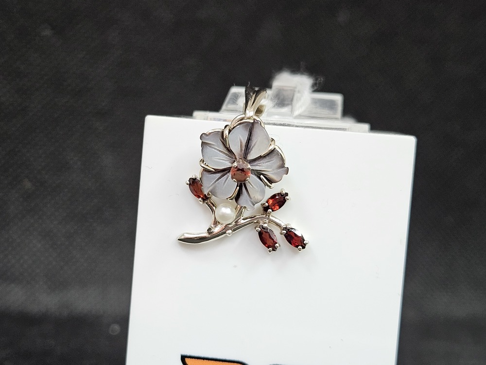 ПОДКМИ585 ПОДВЕСКА С КАМНЯМИ (Au 585)