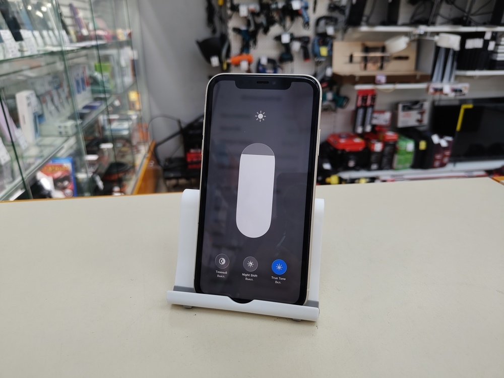 Смартфон Apple iPhone 11 64Gb