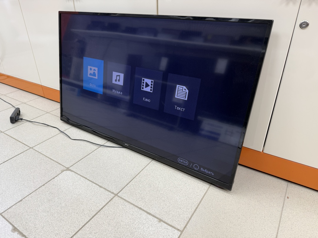 LED Телевизор Dexp F49D7000C