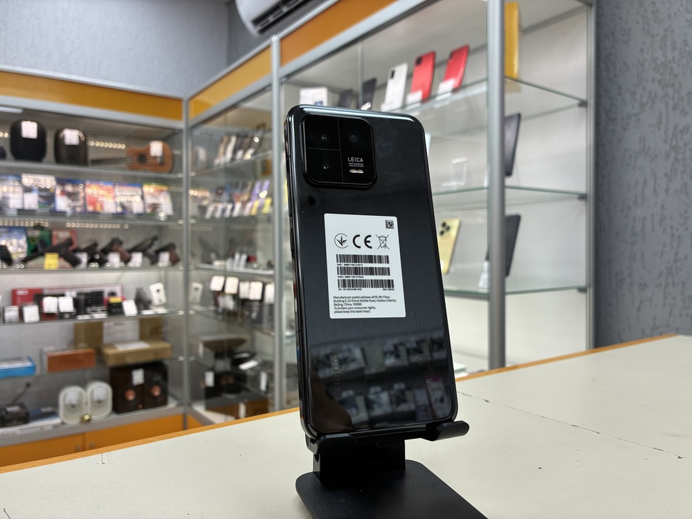 Смартфон Xiaomi 13 8/256