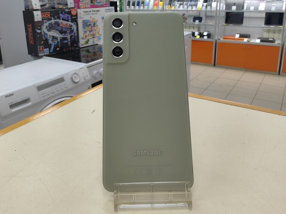 Смартфон Samsung Galaxy S21 FE 6/128