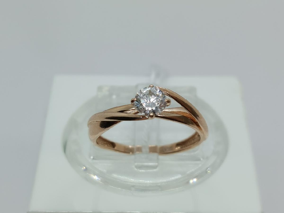 КОЛКМ585 КОЛЬЦО С КАМНЕМ (Au 585)