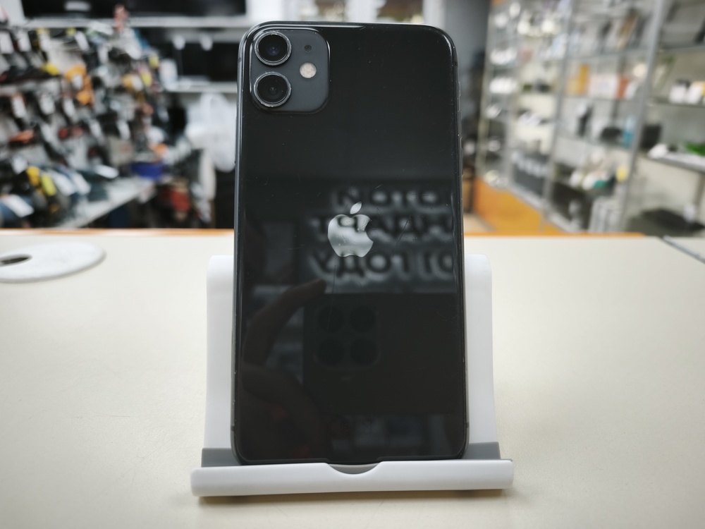 Смартфон Apple iPhone 11 64Gb