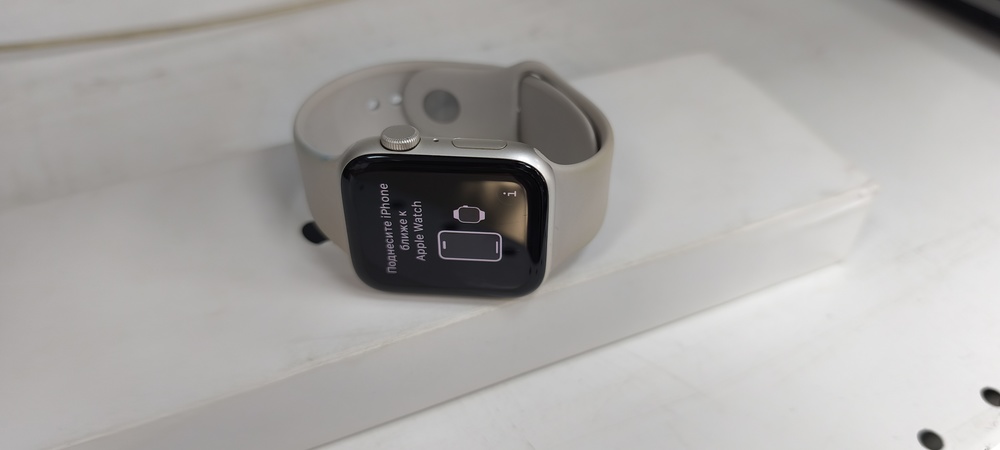 Смарт-часы Apple Watch SE 2022 44mm