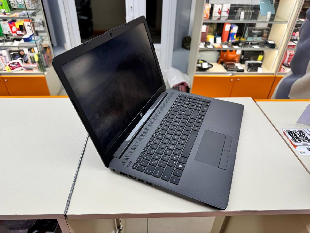 Ноутбук HP 15s-eq0056ur; Ryzen 5 3500U, Radeon Vega 8, 8 Гб, 256 Гб, Нет