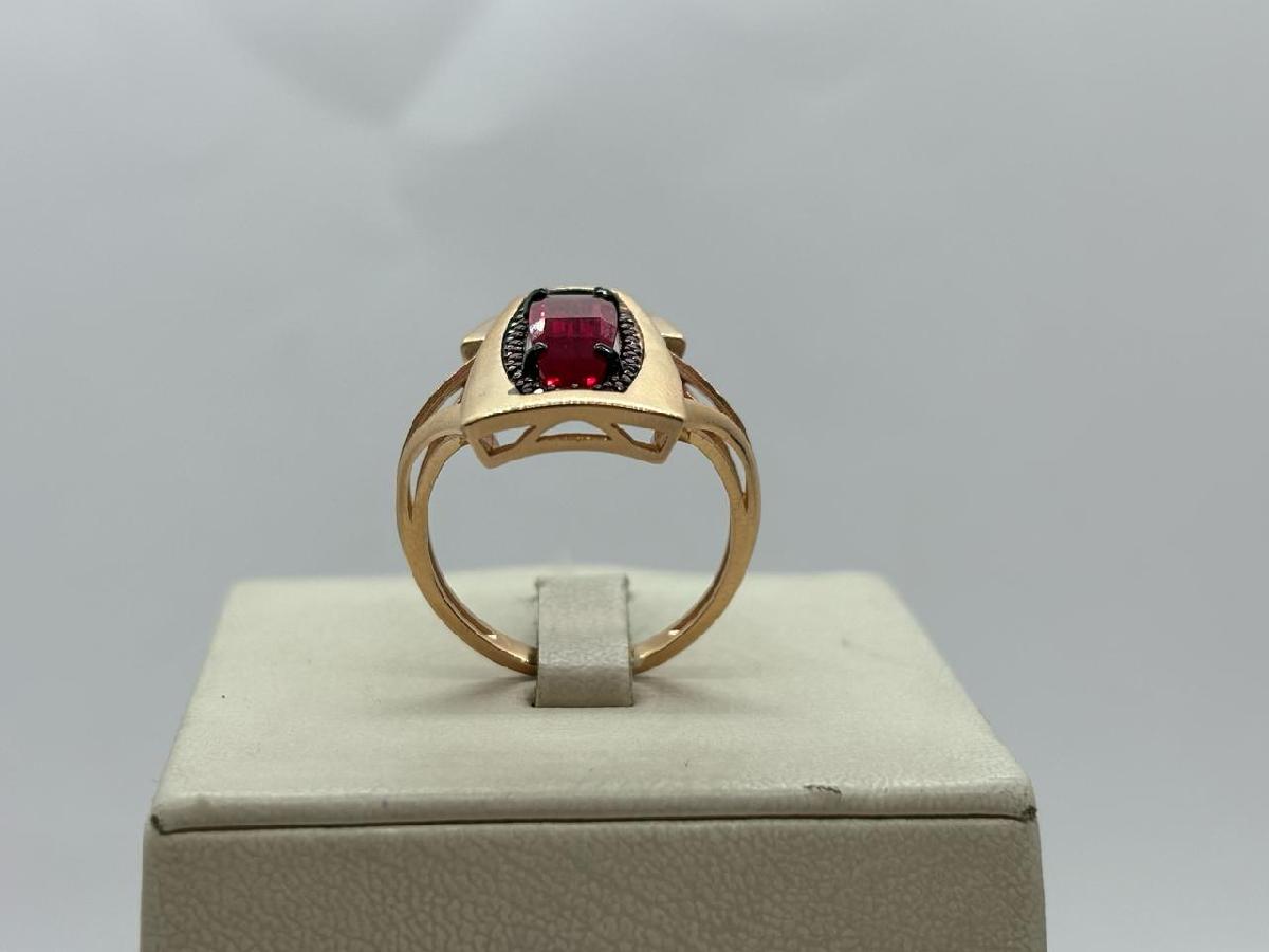 КОЛЬЦО С КАМНЯМИ (Au 585)