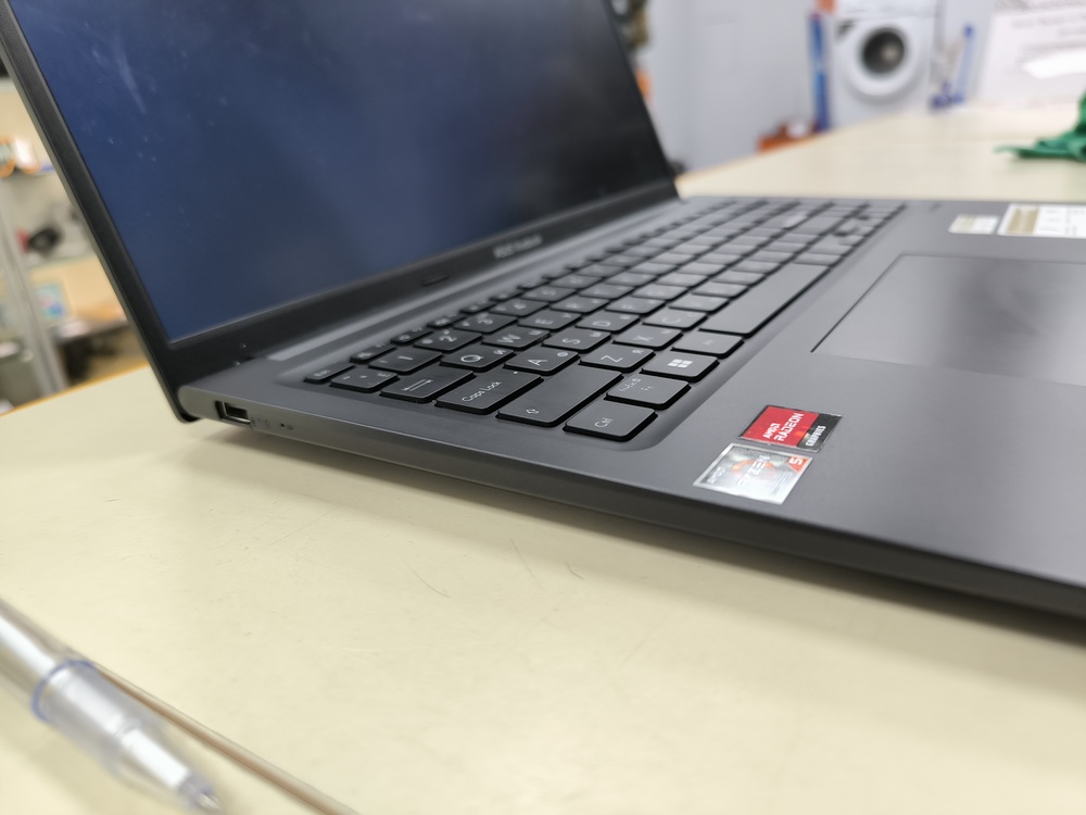 Ноутбук ASUS; Ryzen 5 7430U, AMD Radeon (TM) Graphics, 16 Гб, 500 Гб, Нет