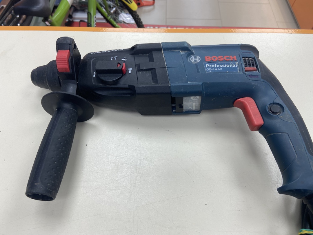 Перфоратор Bosch GBH 240