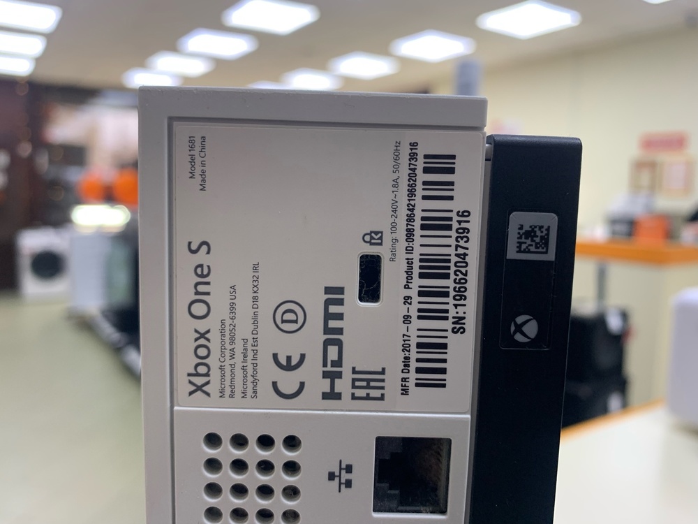 Игровая приставка Xbox One S 500Gb