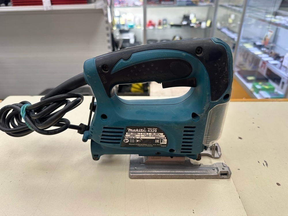 Лобзик Makita 4329