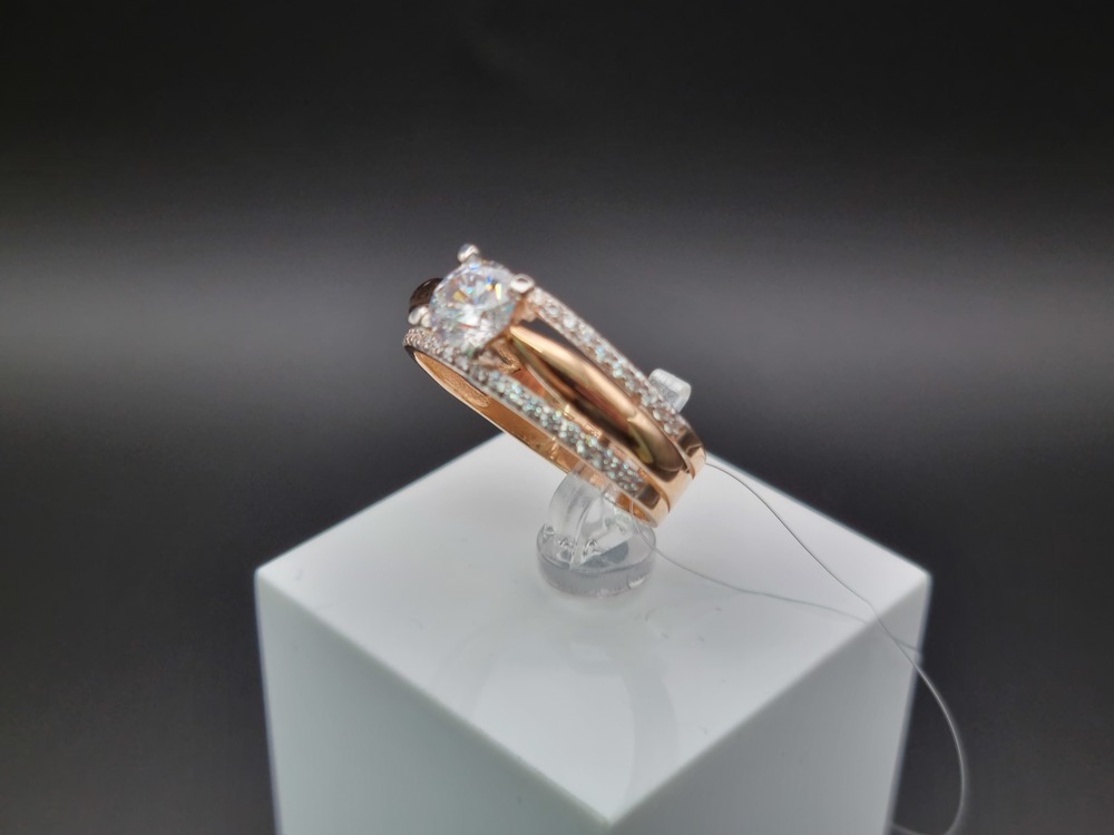 КОЛЬЦО С КАММНЯМИ (Au 585)