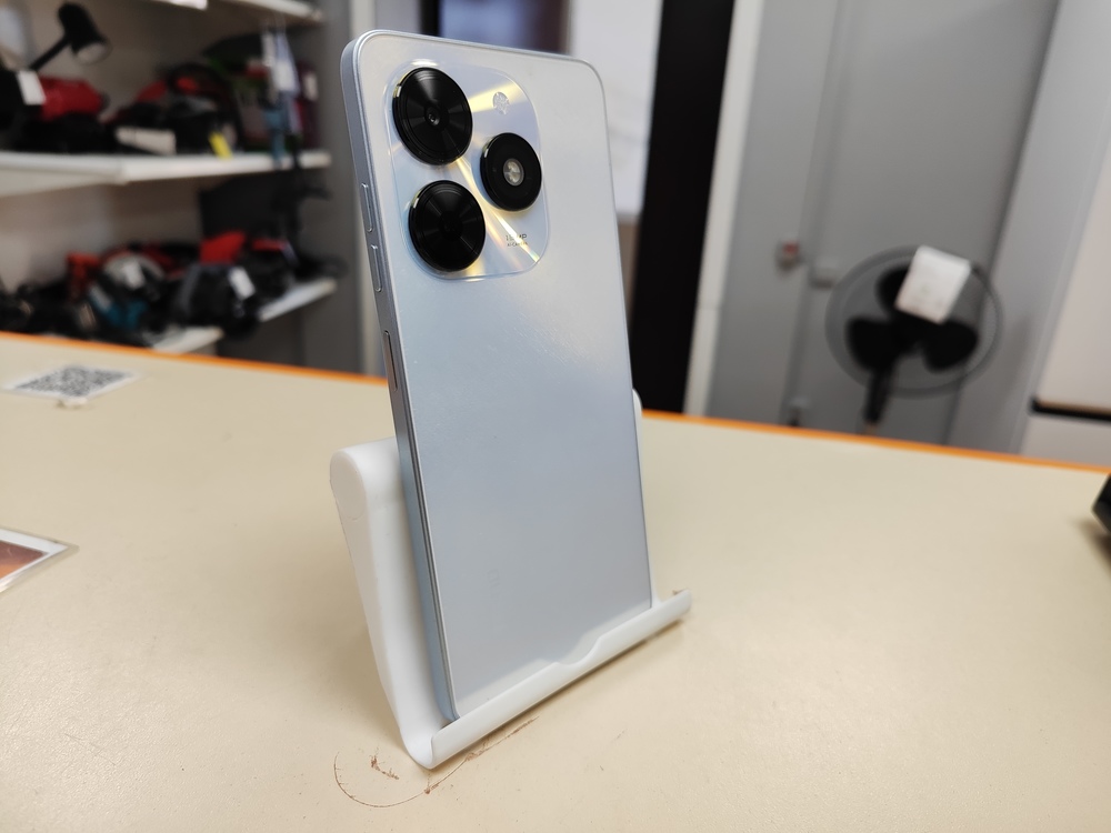 Смартфон Tecno Spark Go 2024 3/64