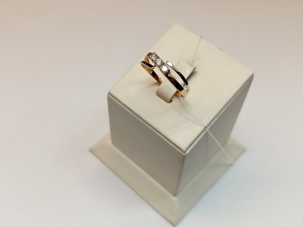 КОЛЬЦО С КАМНЯМИ (Au 585)