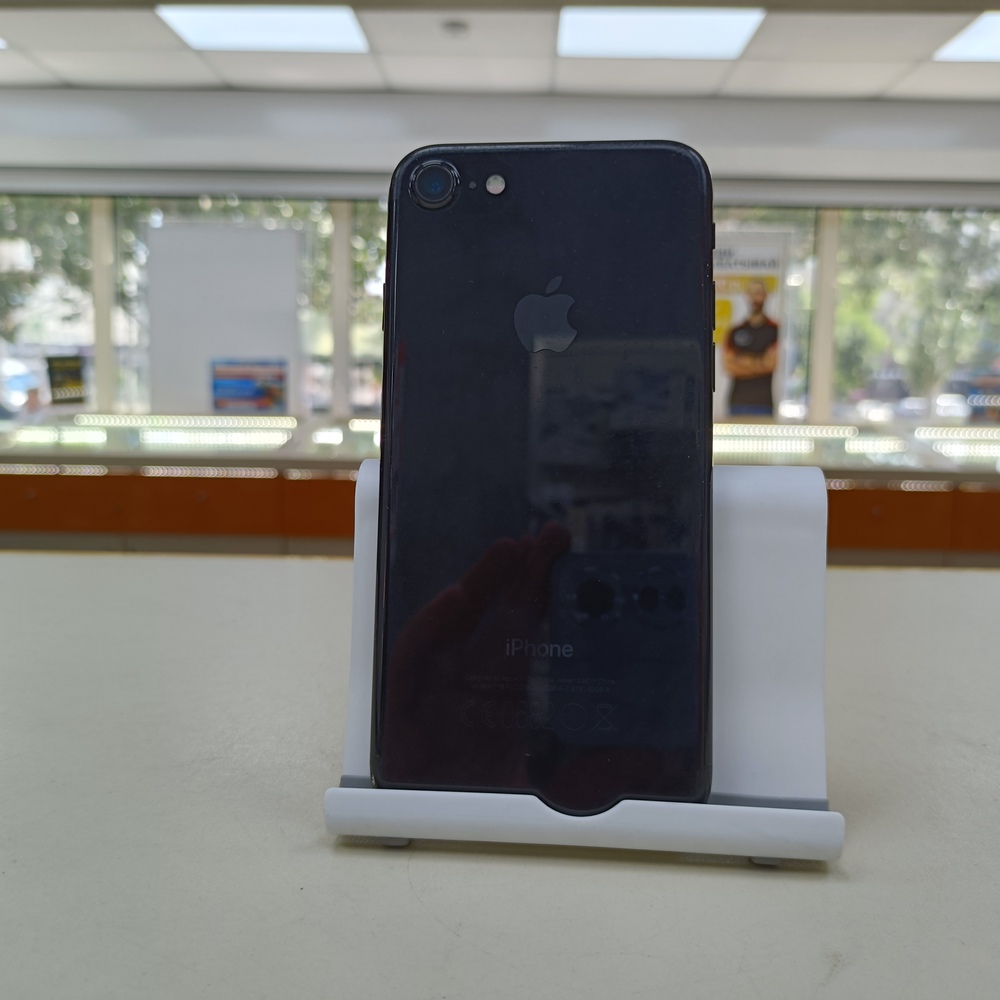 Смартфон Apple iPhone 7 128Gb
