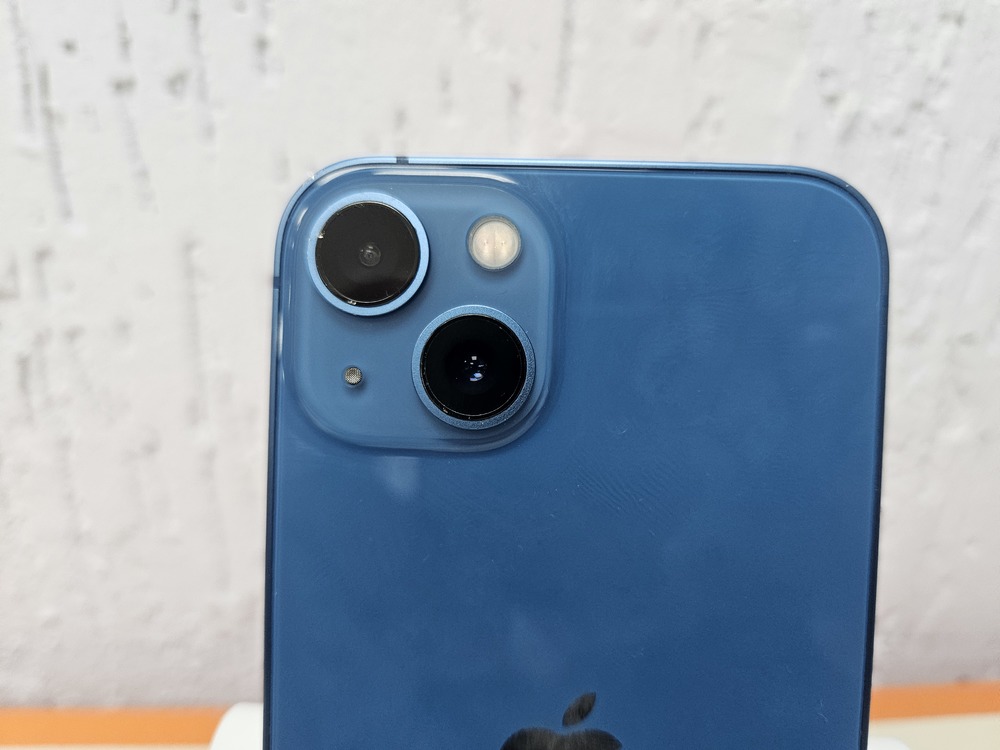 Смартфон Apple iPhone 13 256Gb
