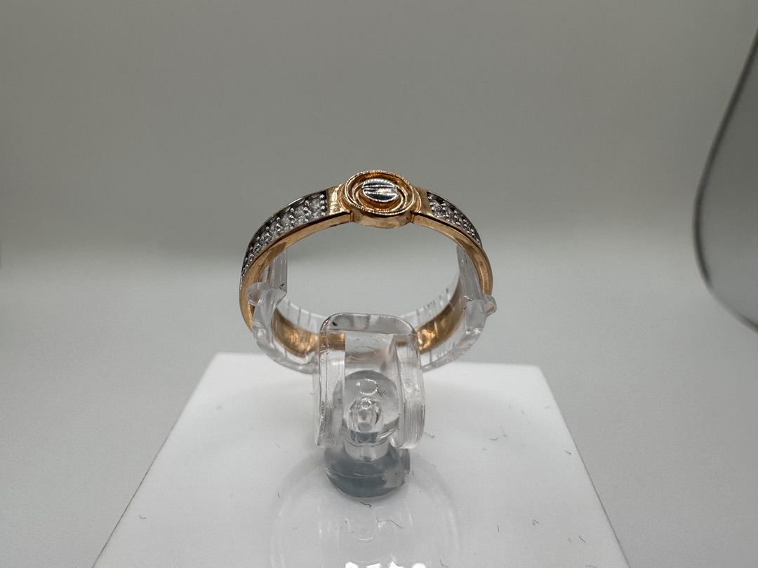 КОЛЬЦО С КАМНЯМИ (Au 585)