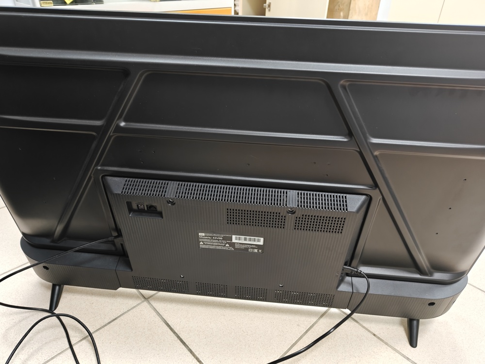 LED Телевизор TCL 43V6B