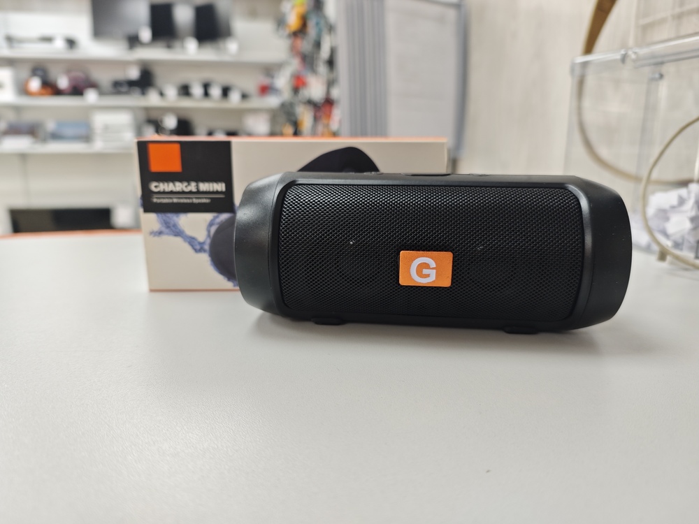 Портативная акустика JBL Charge mini
