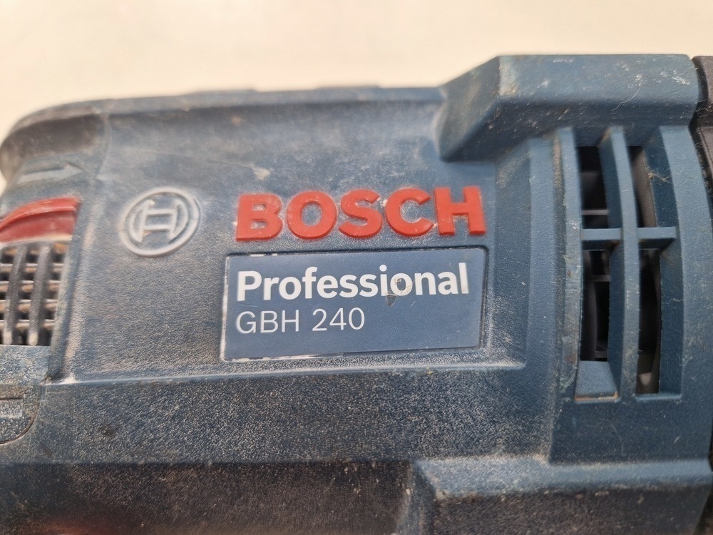 Перфоратор Bosch GBH240