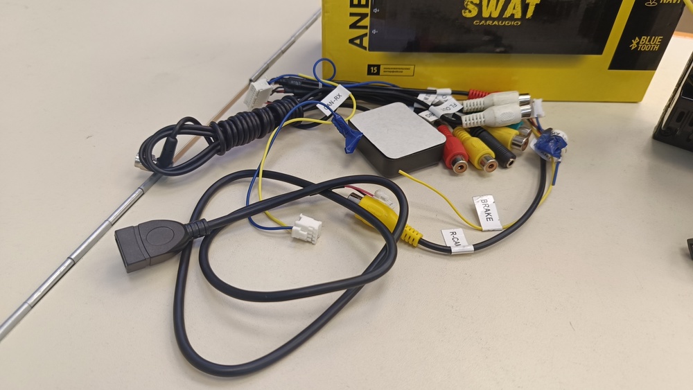 Автомагнитола Swat ANB-7020