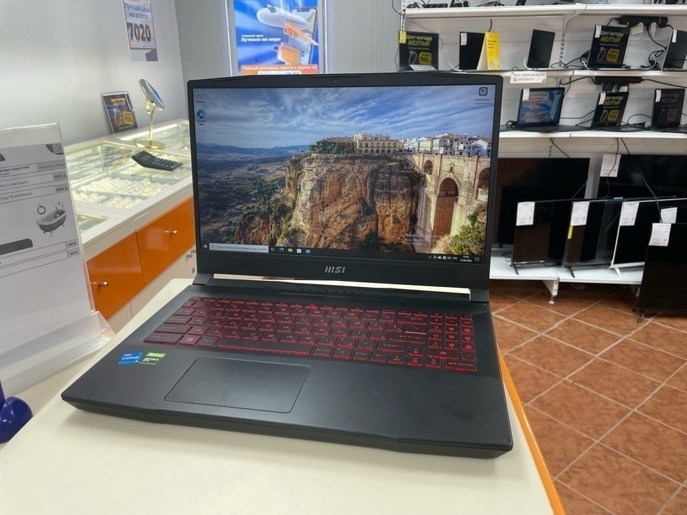 Ноутбук MSI Katana GF66;  Core I5-11400H, GeForce GTX 1650, 8 Гб, 256 Гб, Нет