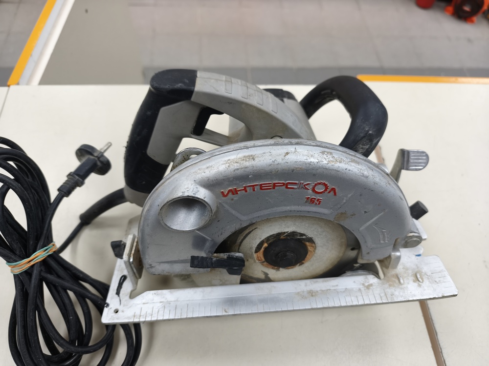 Дисковая пила Интерскол ДП-165/1200