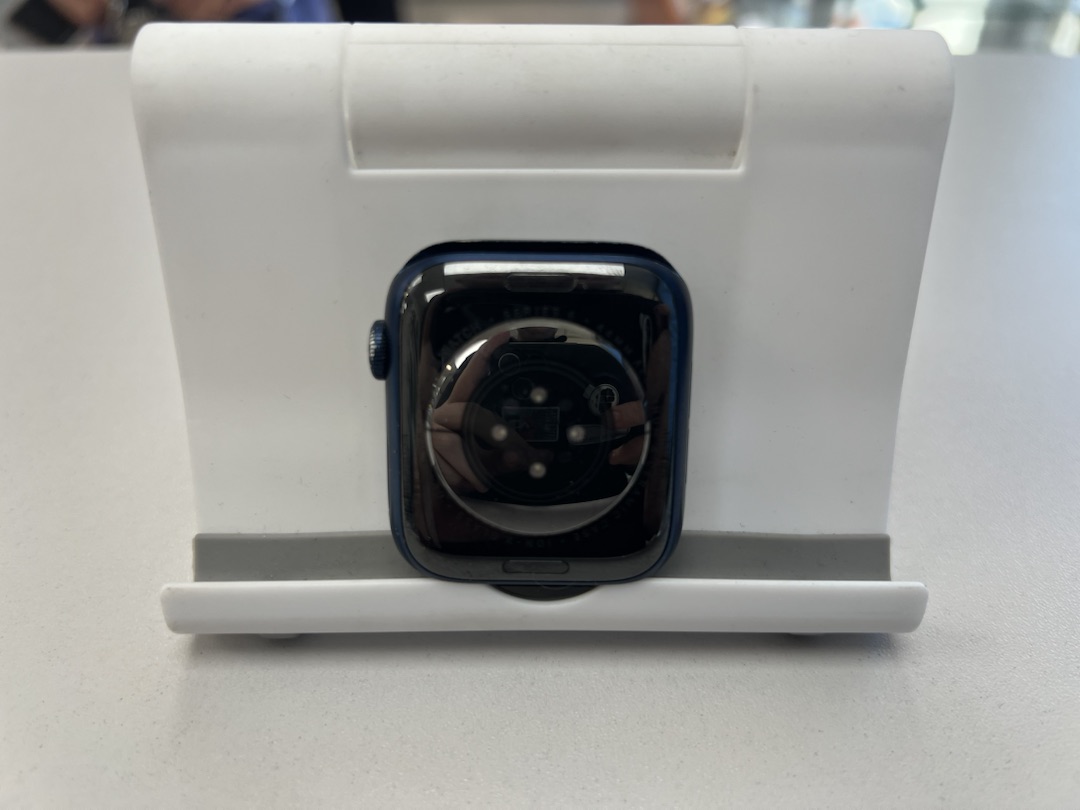 Смарт-часы Apple Watch Series 6 44 мм