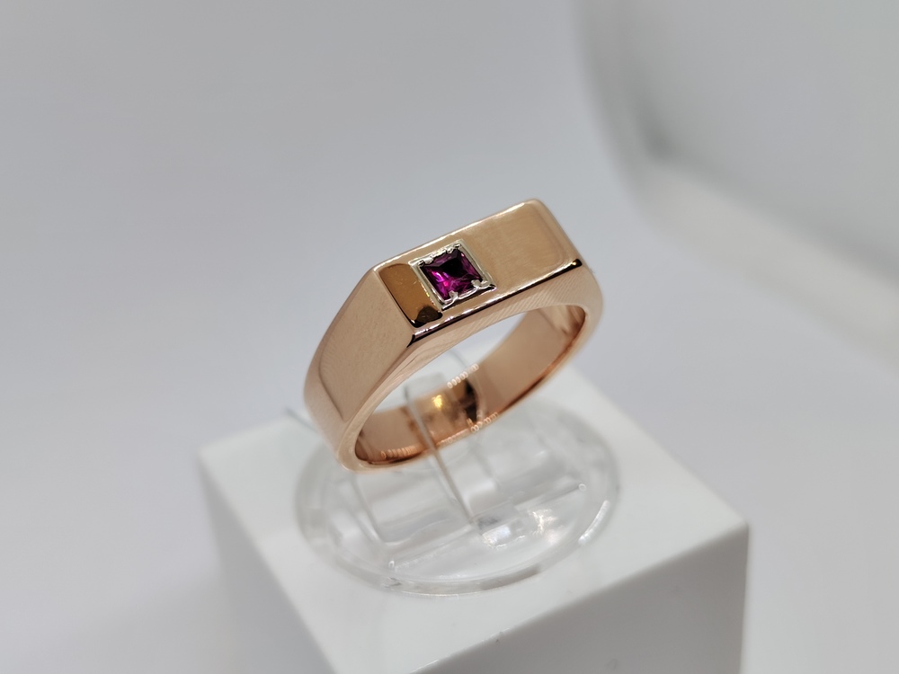 КОЛЬЦО ПЕЧАТКА корунд (Au 585)