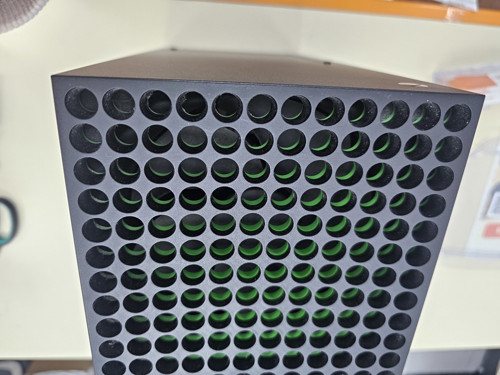 Игровая приставка Xbox Series X 1Tb