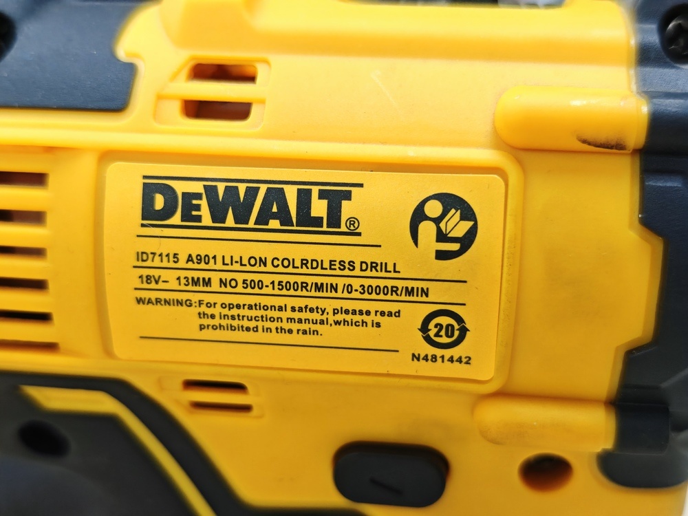 Шуруповерт Dewalt 18V
