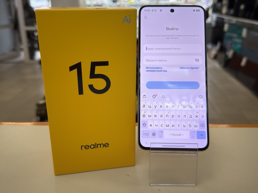 Смартфон Realme 15 8/256