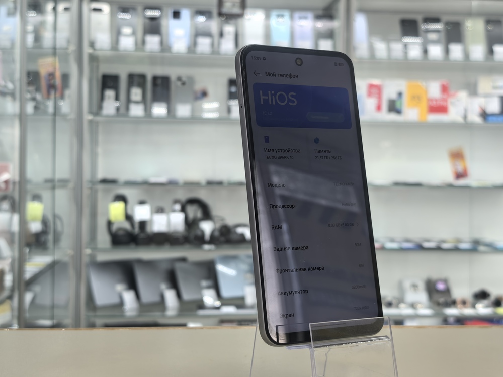 Смартфон Tecno Spark 40 8/256