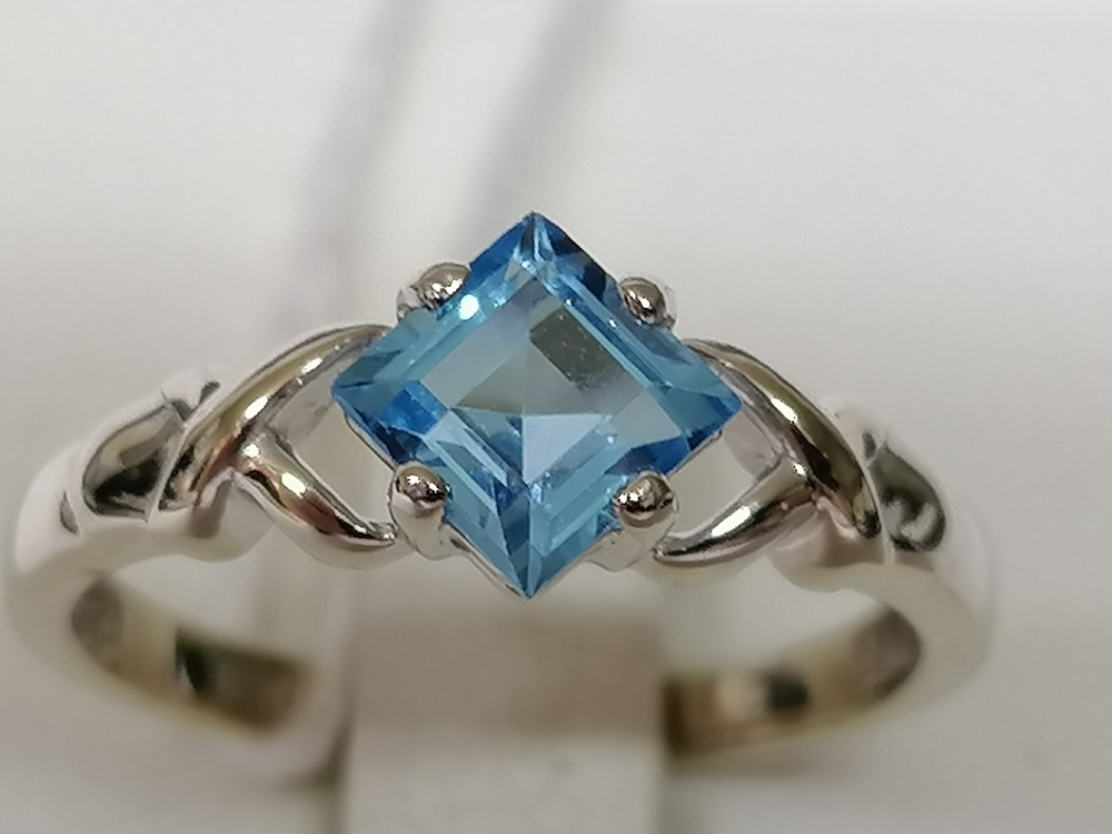 КОЛЬЦО С КАМНЕМ (Au 585)