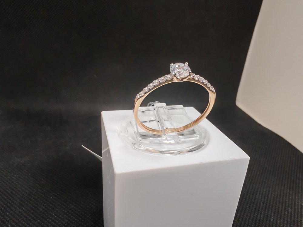 КОЛЬЦО С КАМНЯМИ (Au 585)